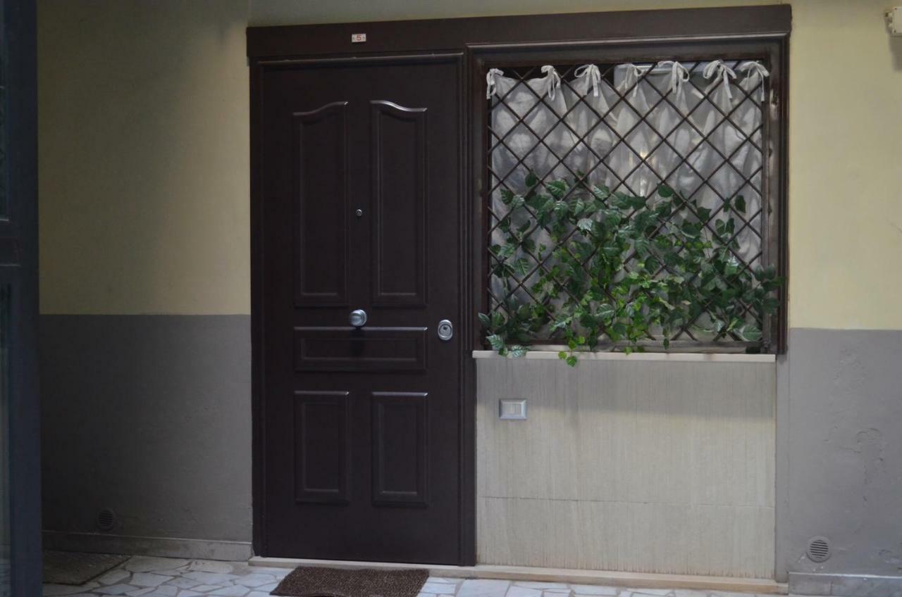 A Due Passi Dal Duomo Villa Naples Exterior photo
